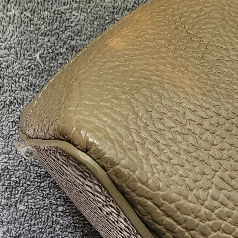 Valentina Italian Pebbled Leather Beige Women's Crossbody Bag EUC